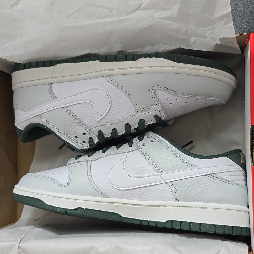 Nike Dunk Low - Picture 2 of 2